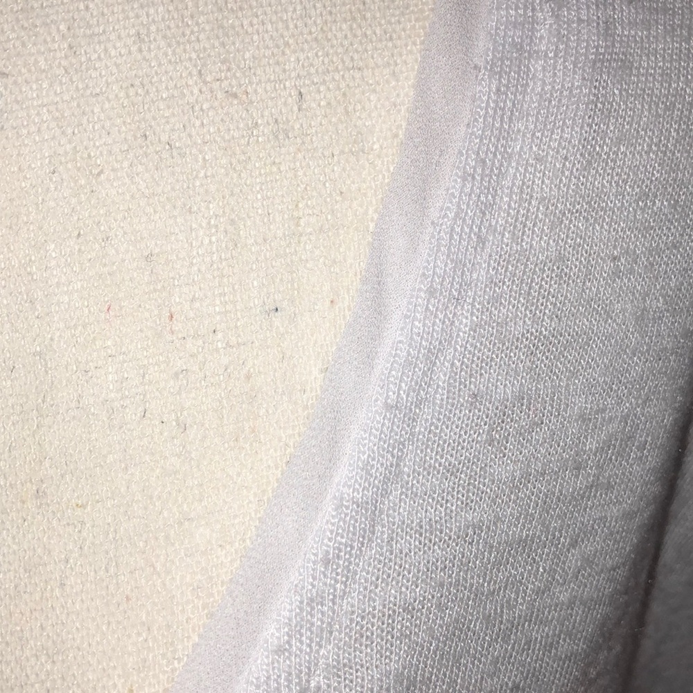 White Top - Picture 4 of 5